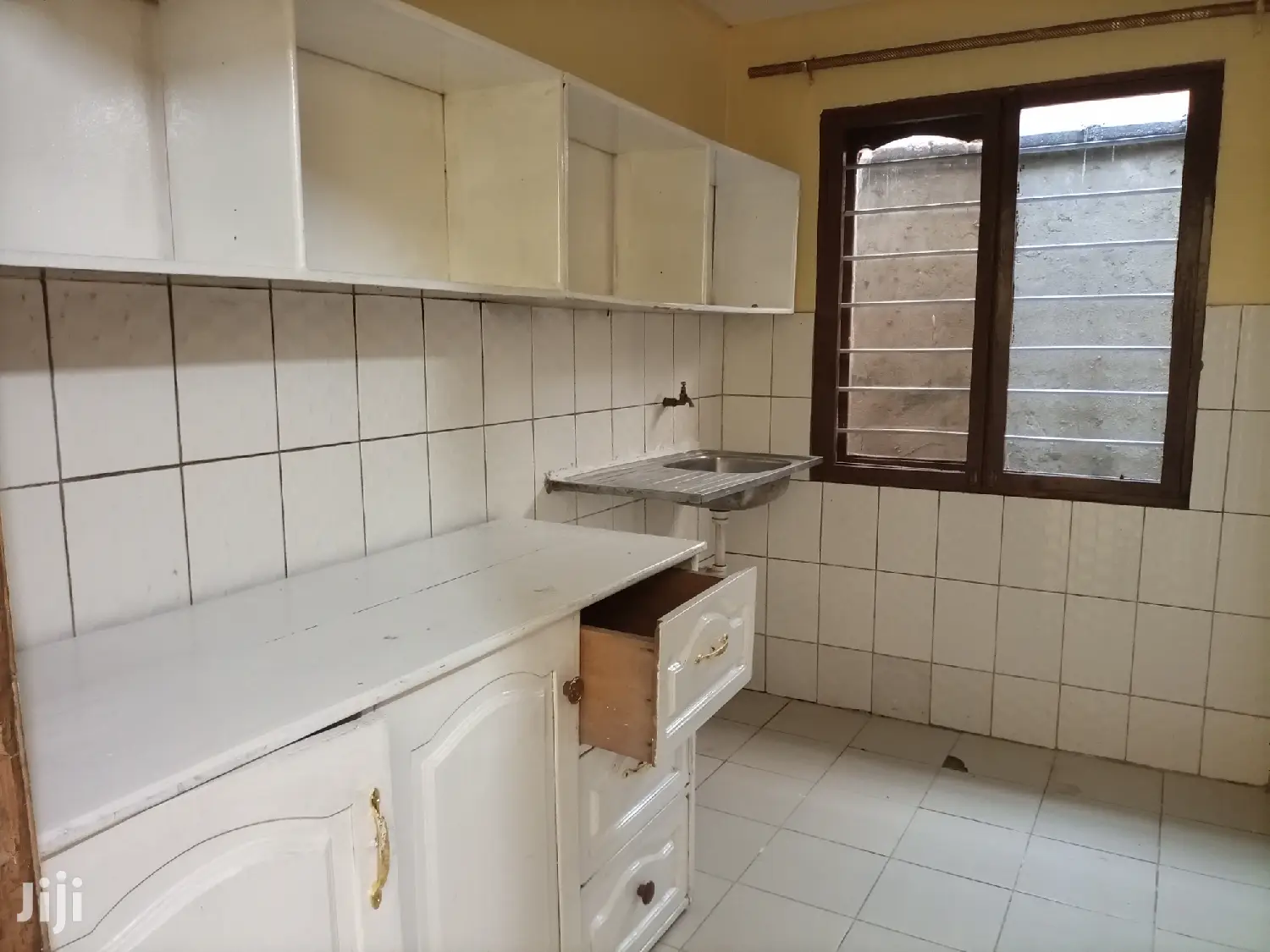 2bdrm House in Mikocheni for rent