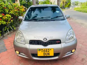 Toyota Vitz 1.5 FWD 3dr 2002 Silver