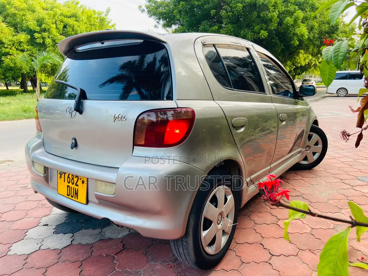 Toyota Vitz 1.5 FWD 3dr 2002 Silver