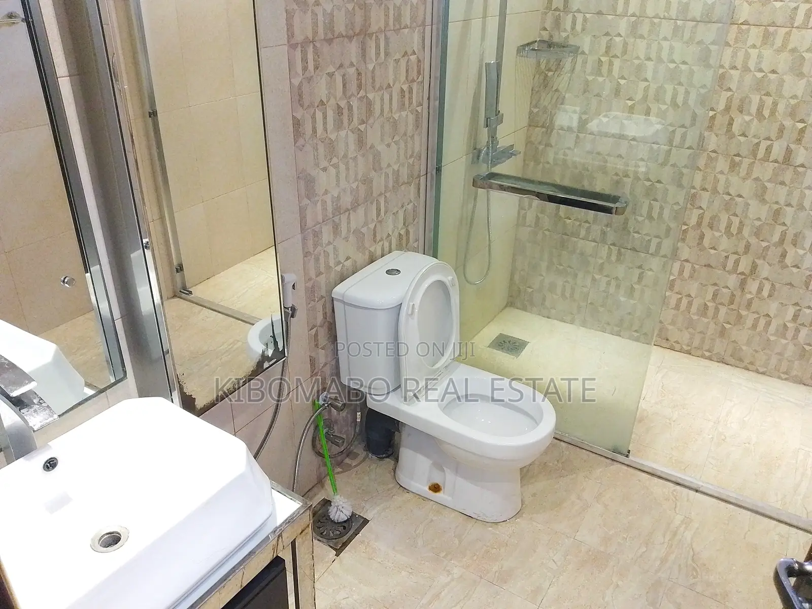 Furnished 3bdrm Apartment in Oyster Bay for sale