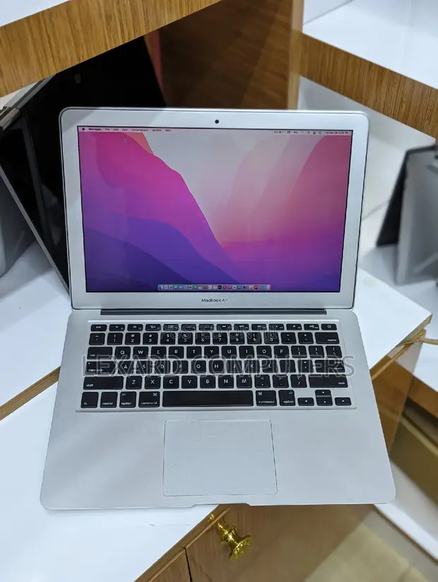 Laptop Apple MacBook Air 2013 4GB Intel Core I5 SSD 128GB for sale