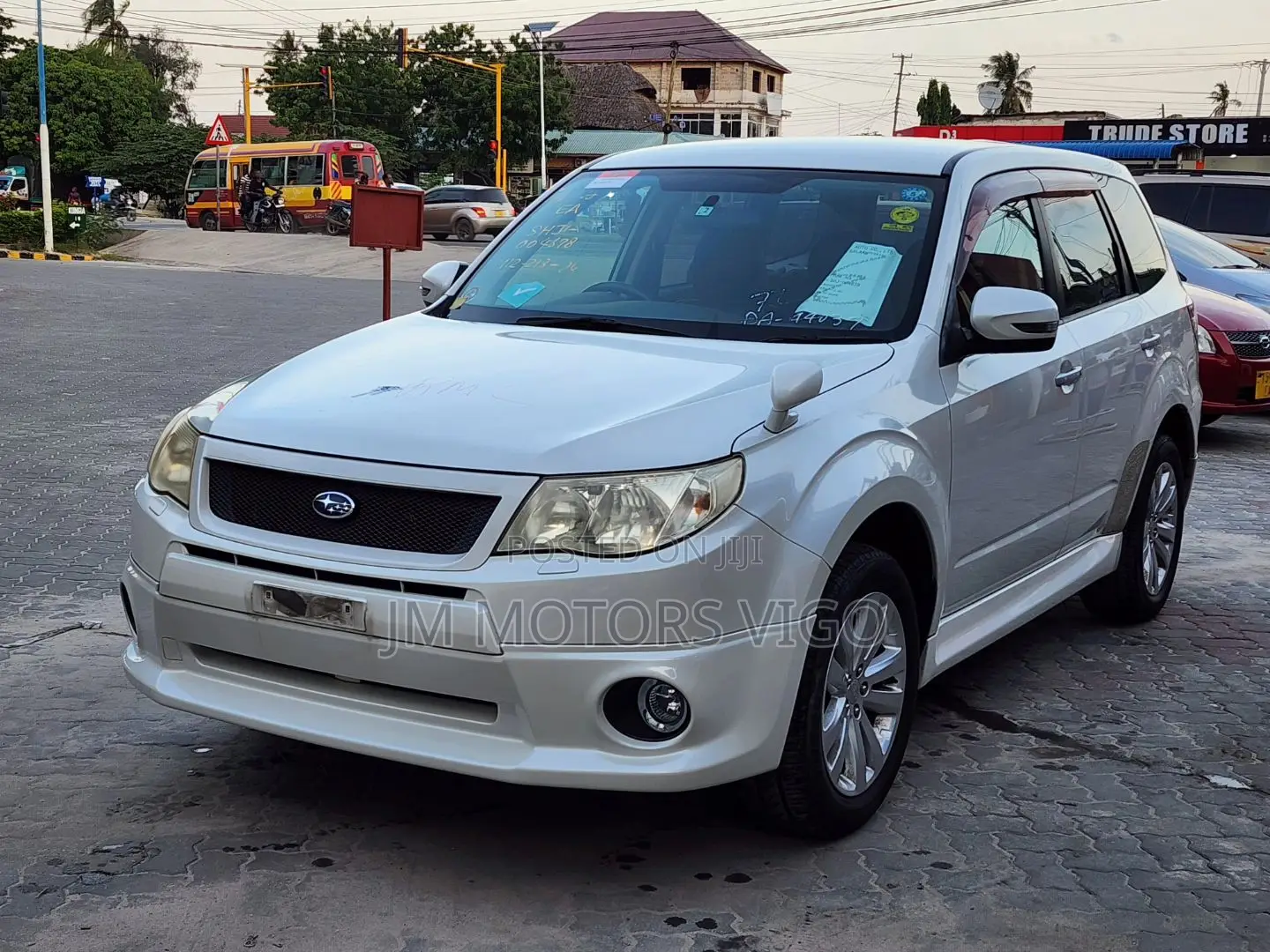 Subaru Forester 2011 Pearl