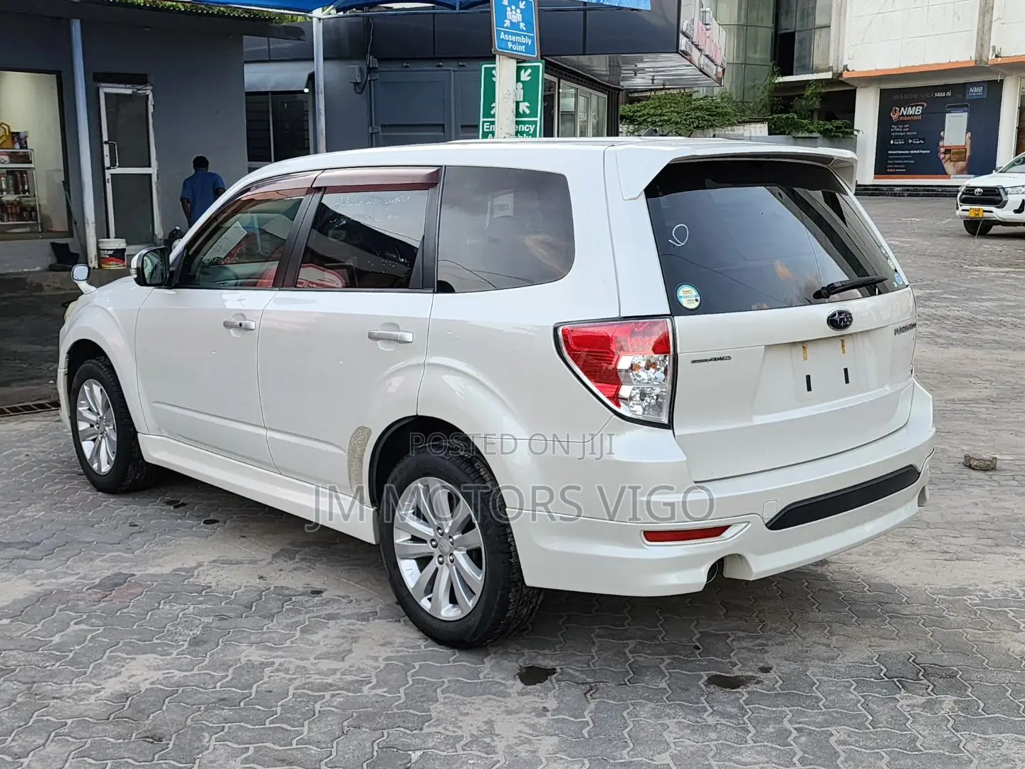 Subaru Forester 2011 Pearl