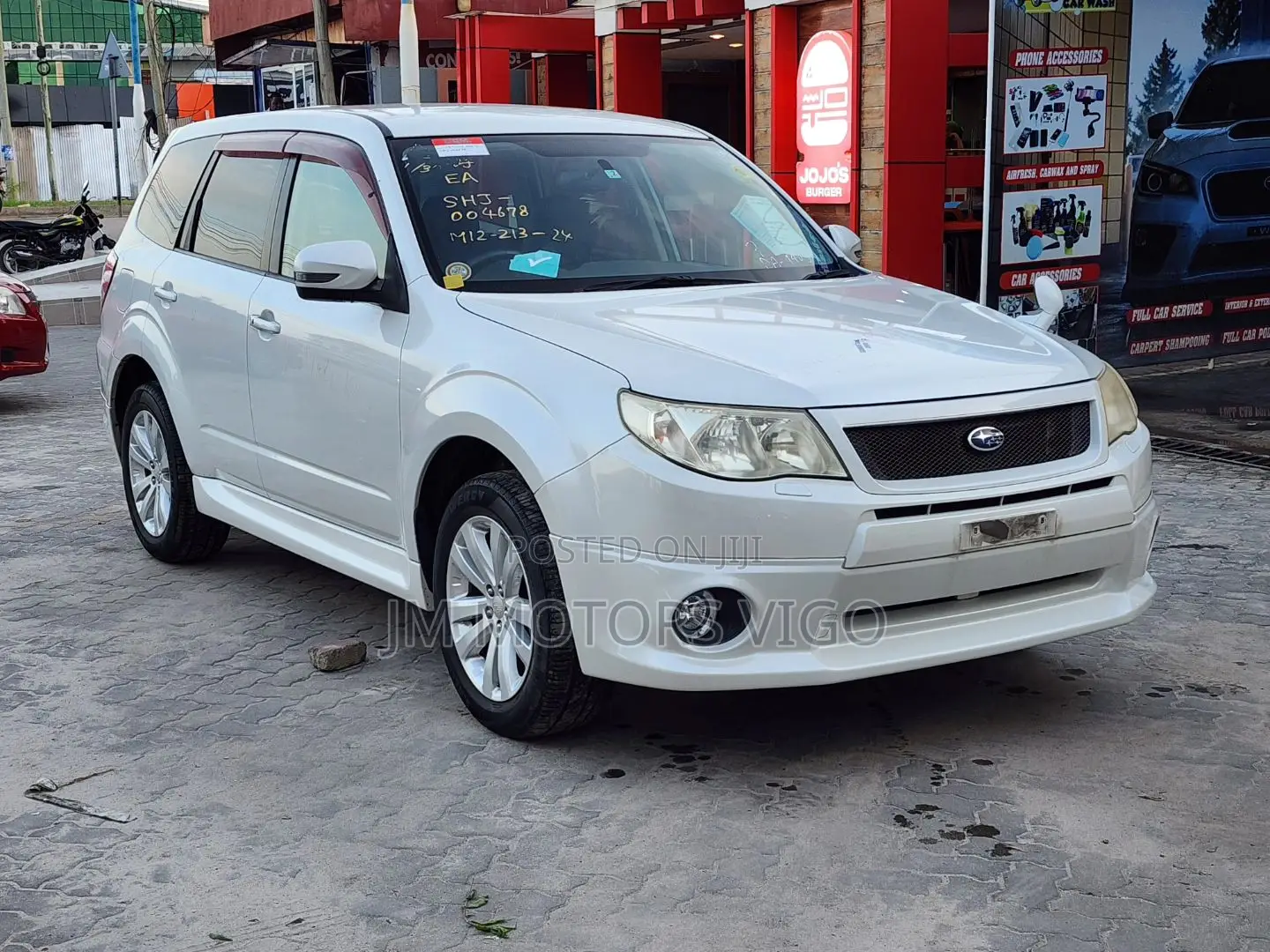 Subaru Forester 2011 Pearl