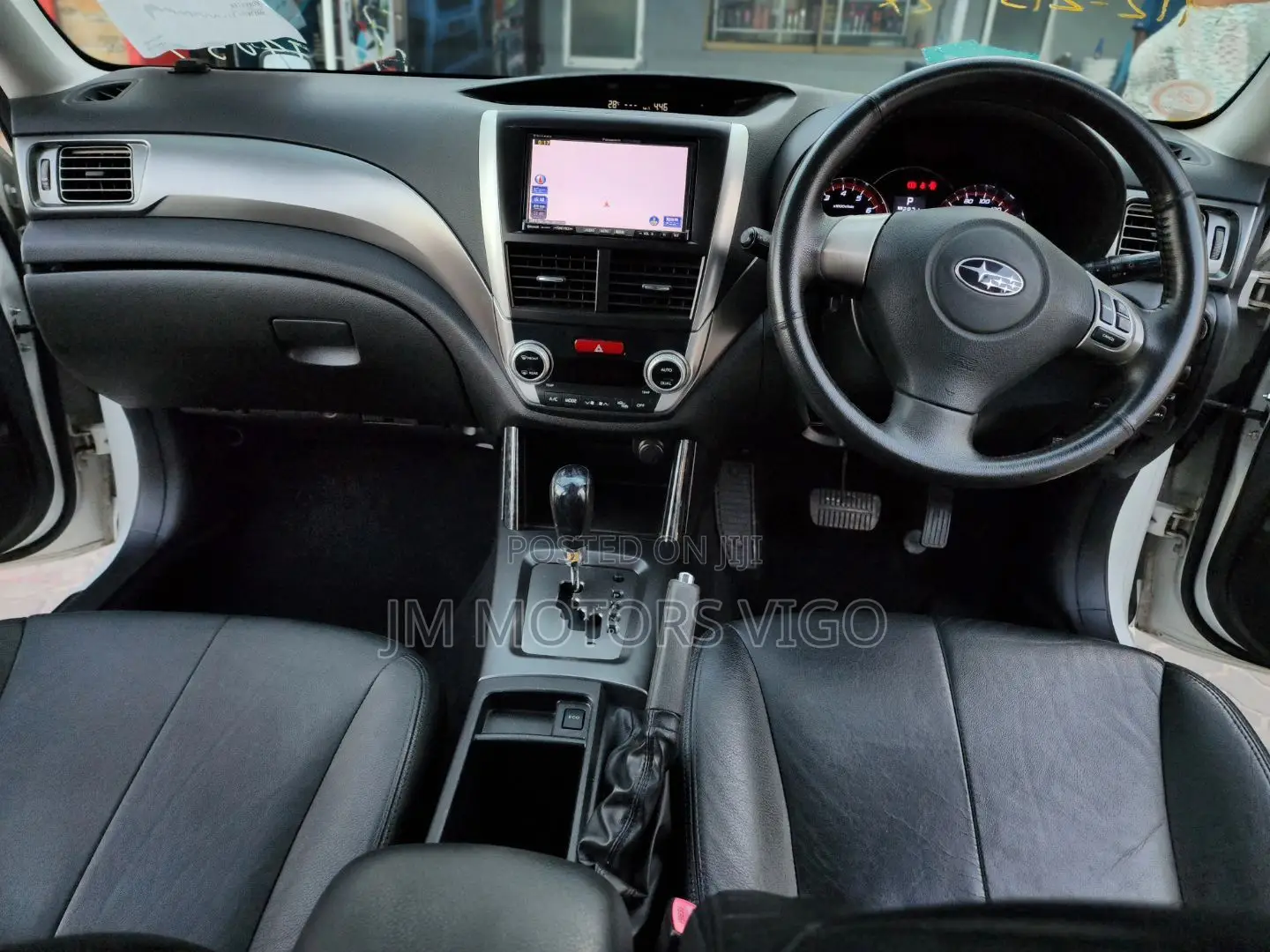 Subaru Forester 2011 Pearl