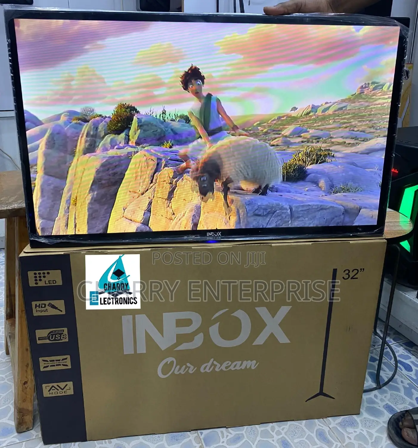 INBOX TV Double Glass 32 Inch Ina Picha Nzuri