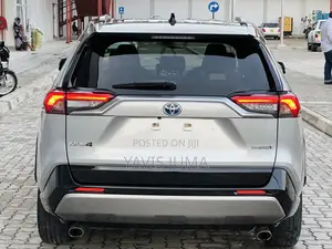 Toyota RAV4 2020 Silver