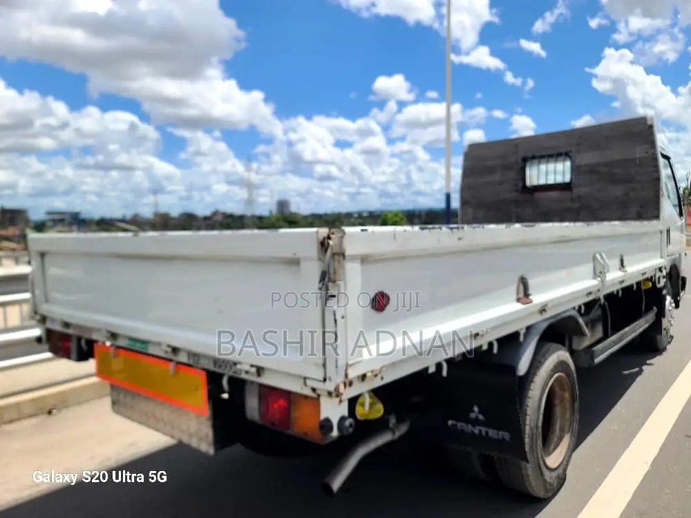 Mitsubishi Canter Tani 4.