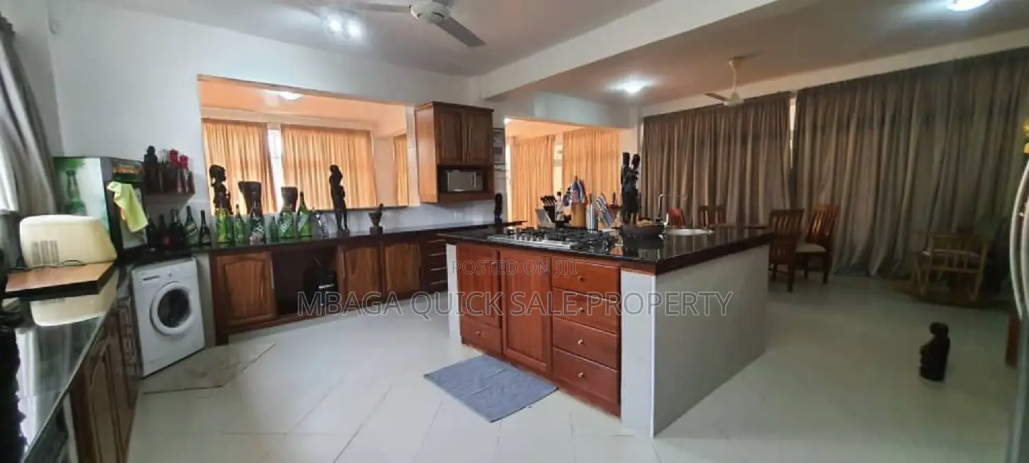 4bdrm House in Kunduchi Beach for sale