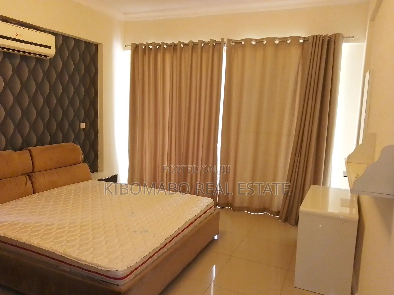 Furnished 3bdrm Apartment in Oyster Bay for sale