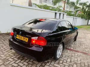 BMW 3 Series 320i RWD 2006 Black