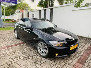 BMW 3 Series 320i RWD 2006 Black