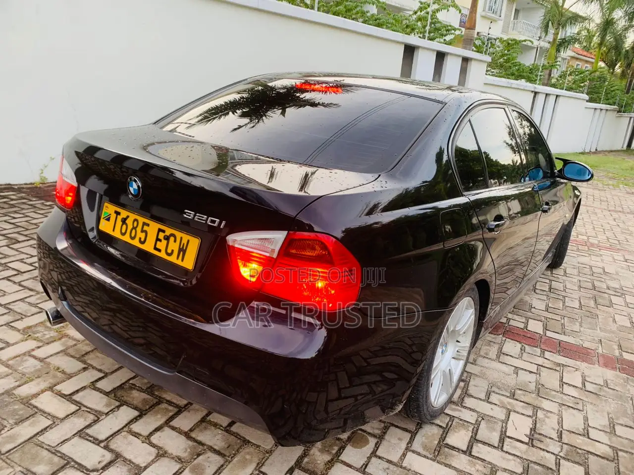 BMW 3 Series 320i RWD 2006 Black