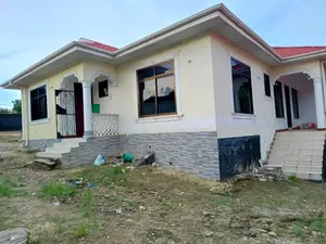 5bdrm House in Tegeta Contena, Bunju for sale