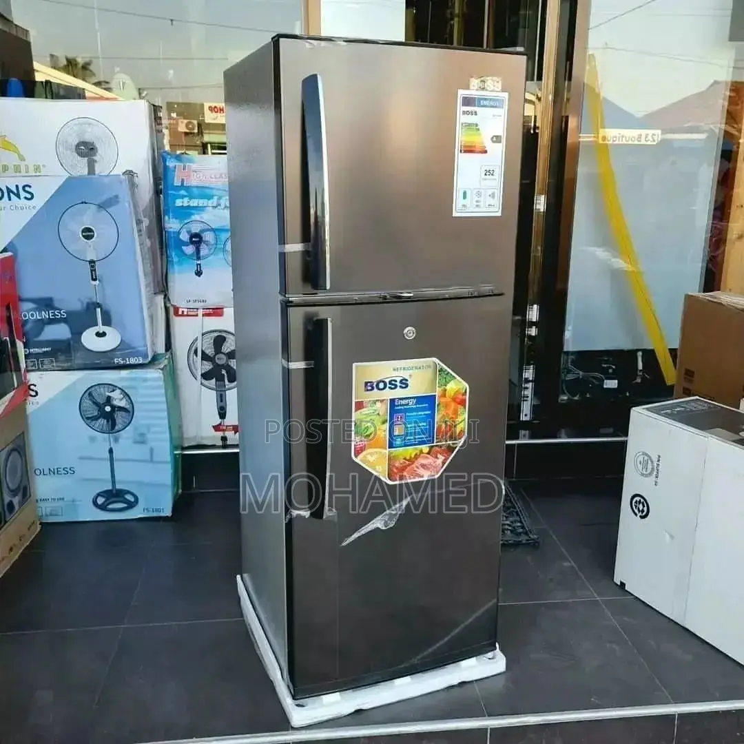Boss Fridge/Friji 145L