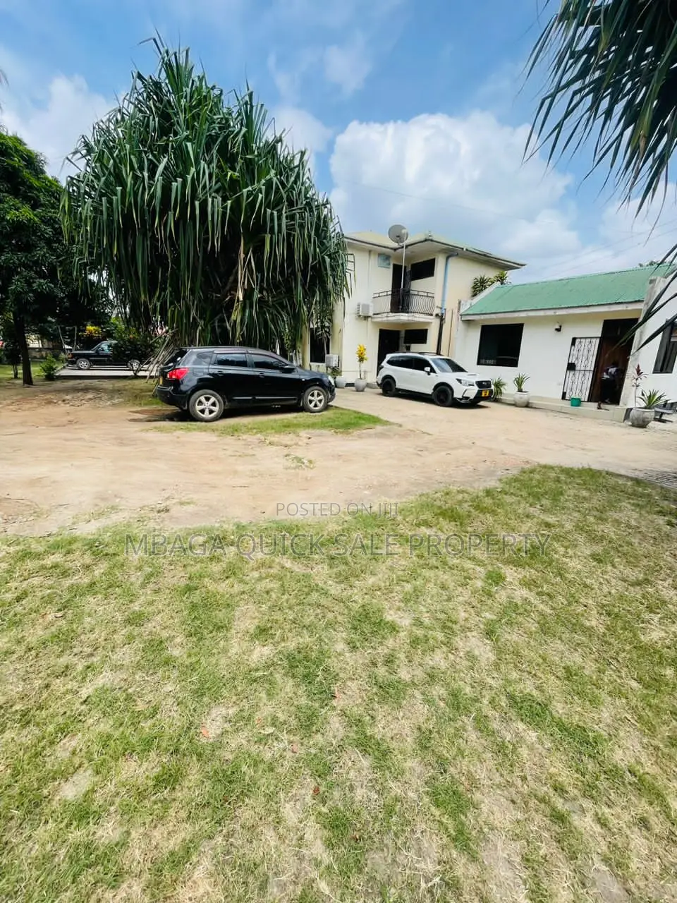 7bdrm Apartment in Mwenge, Sinza for sale
