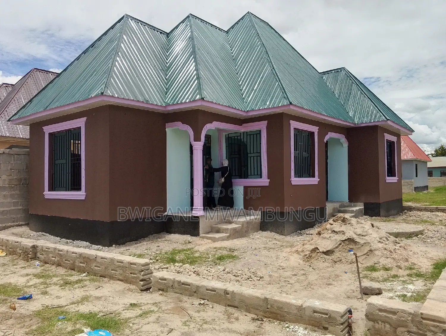 3bdrm Apartment in Mwambungu Broker, Mbagala for sale