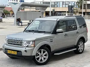 Land Rover Discovery 2010 Gold
