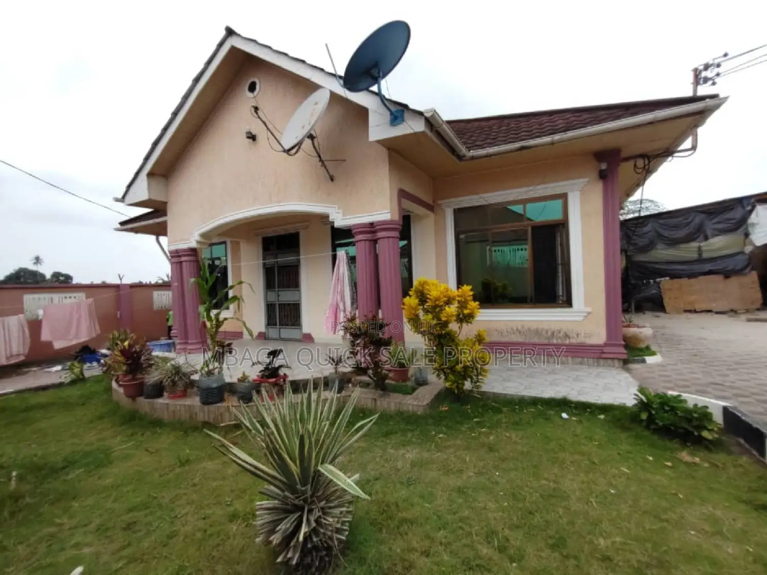 3bdrm House in Buza, Keko for sale