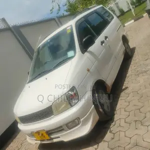 Toyota Noah 2001 White
