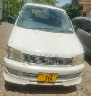 Toyota Noah 2001 White