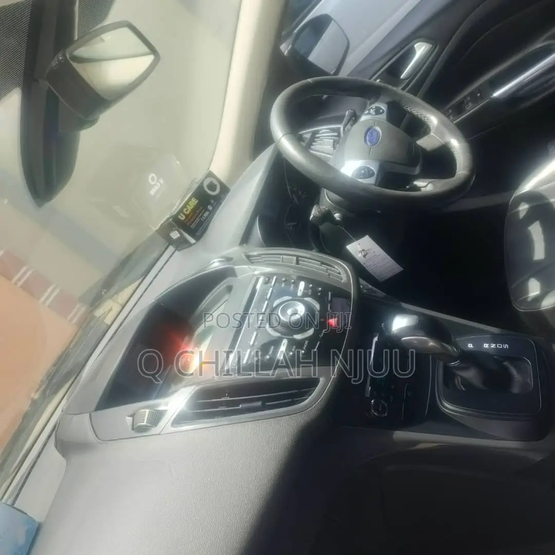 Ford Kuga 2015 Gray