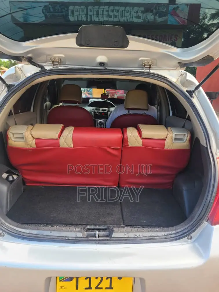 Toyota Vitz 1.3 FWD 5dr 2005 Silver