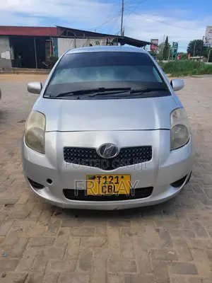 Toyota Vitz 1.3 FWD 5dr 2005 Silver