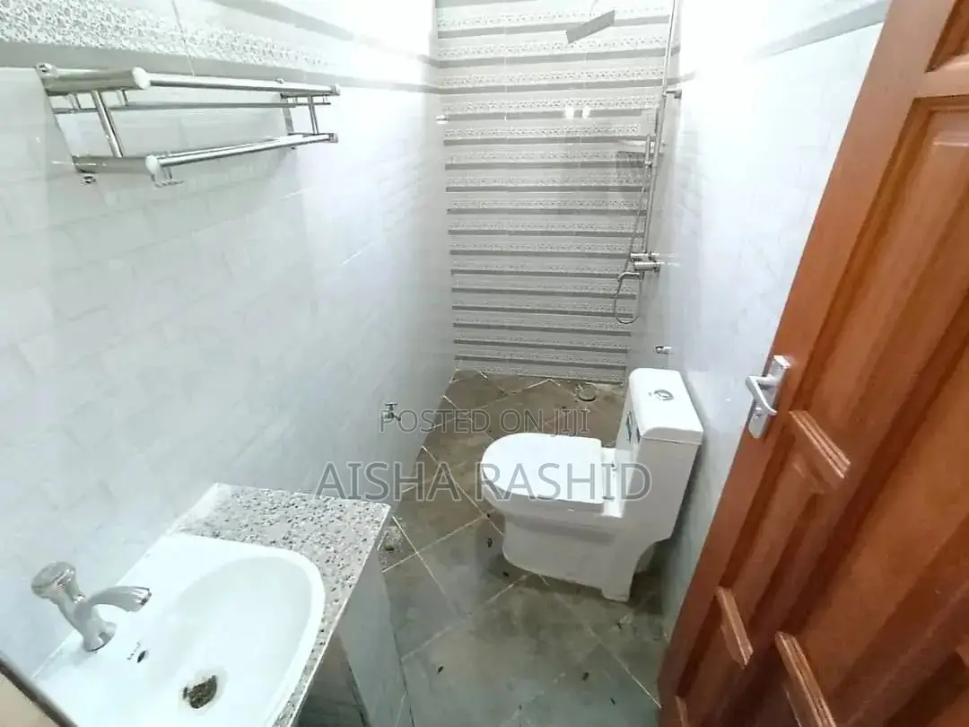 3bdrm Apartment in Kimara for rent