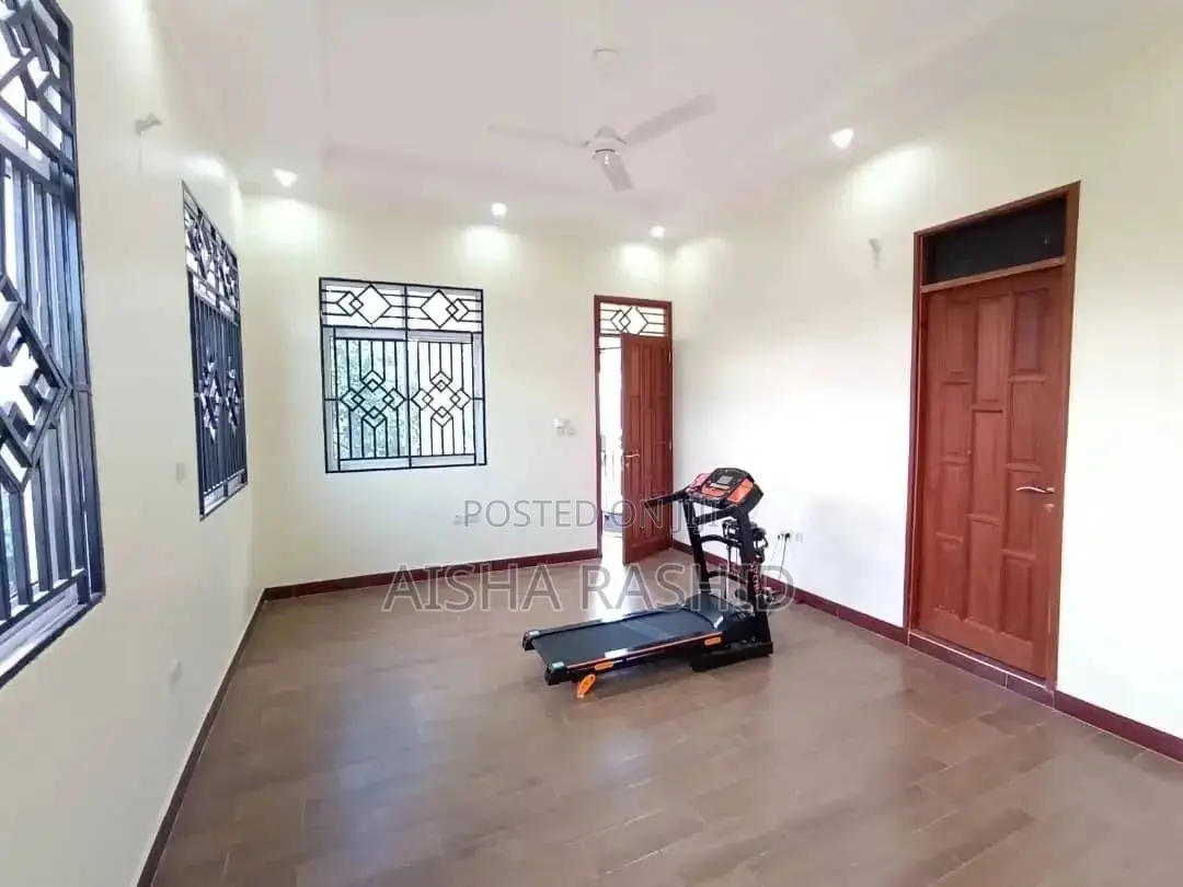 3bdrm Apartment in Kimara for rent