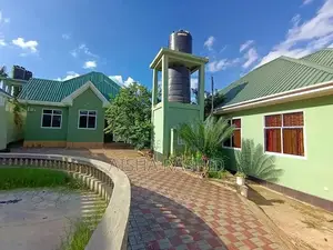 3bdrm Apartment in Kimara for rent