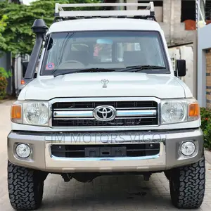 Toyota Land Cruiser 2011 White