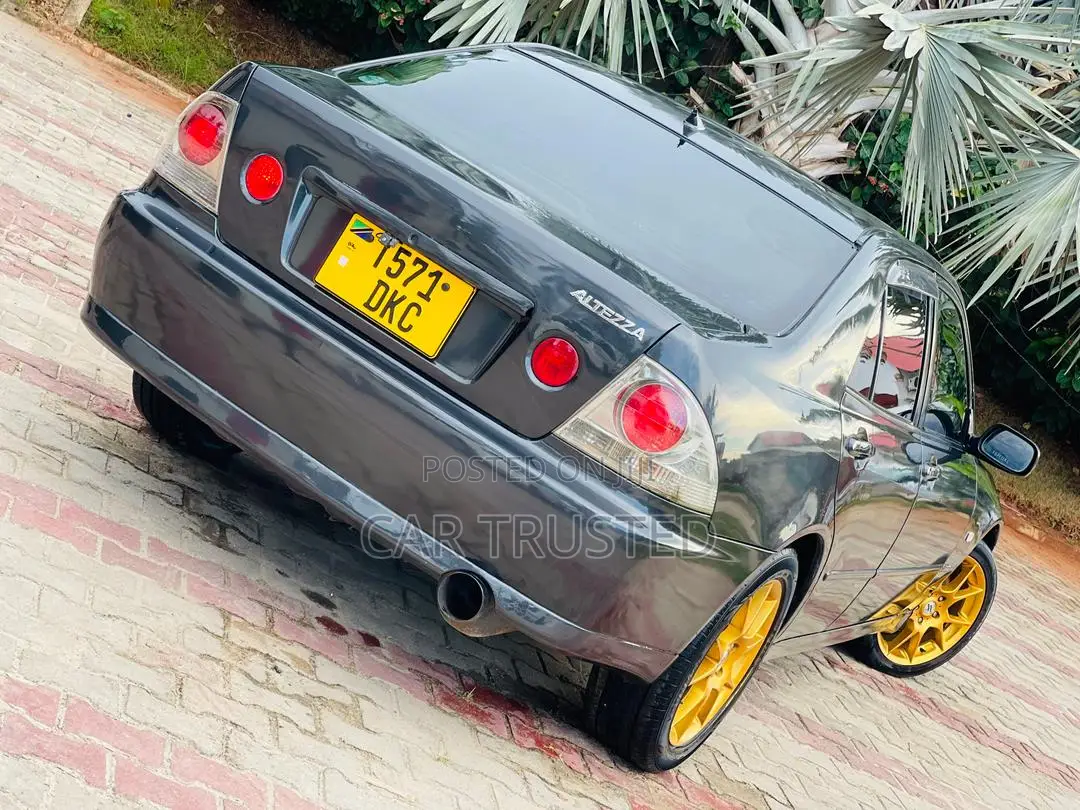 Toyota Altezza 2002 Gray
