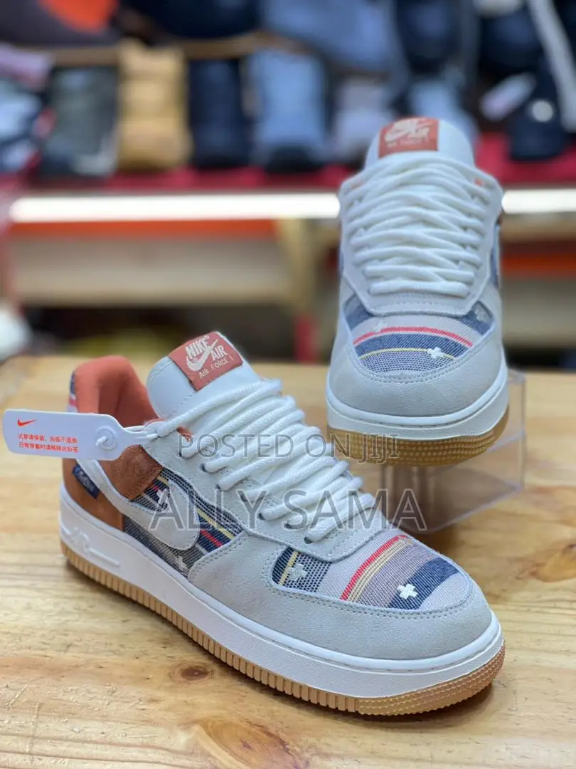 New Nike Air Force Original Full Box