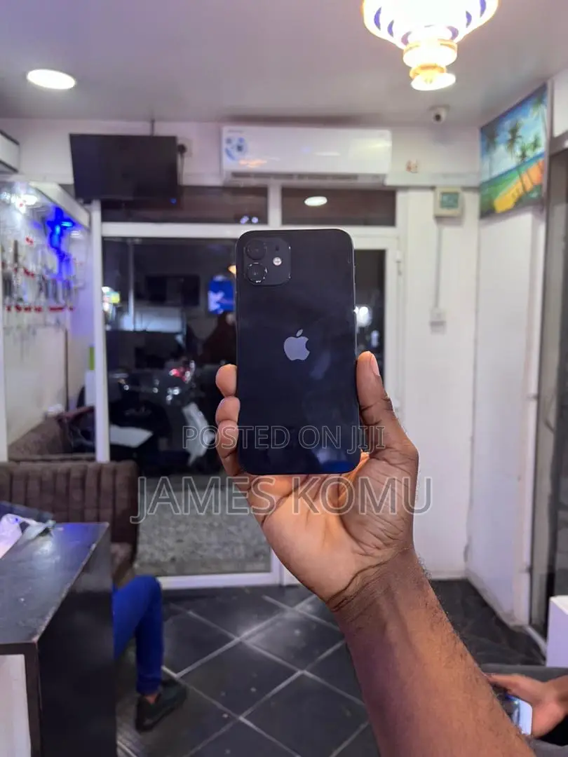 Apple iPhone 12 64 GB Black