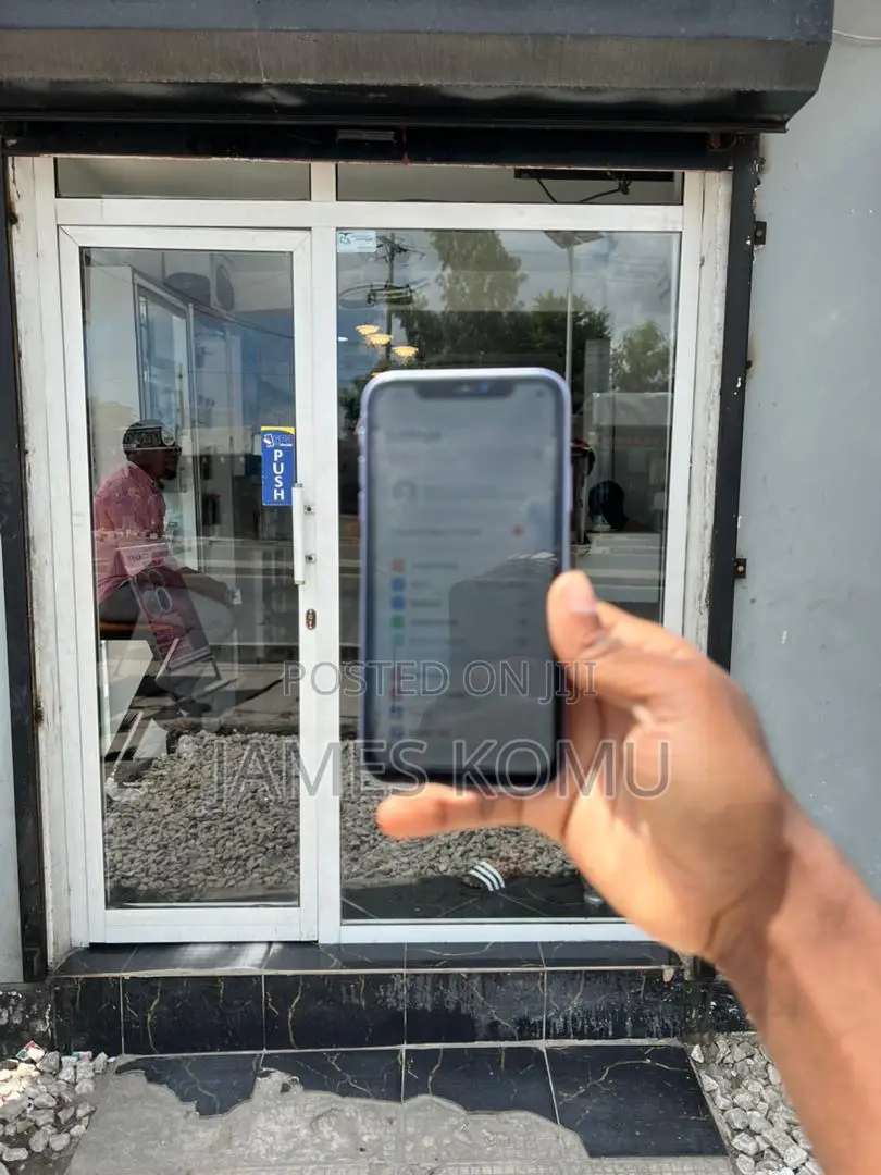 Apple iPhone 11 64 GB Purple
