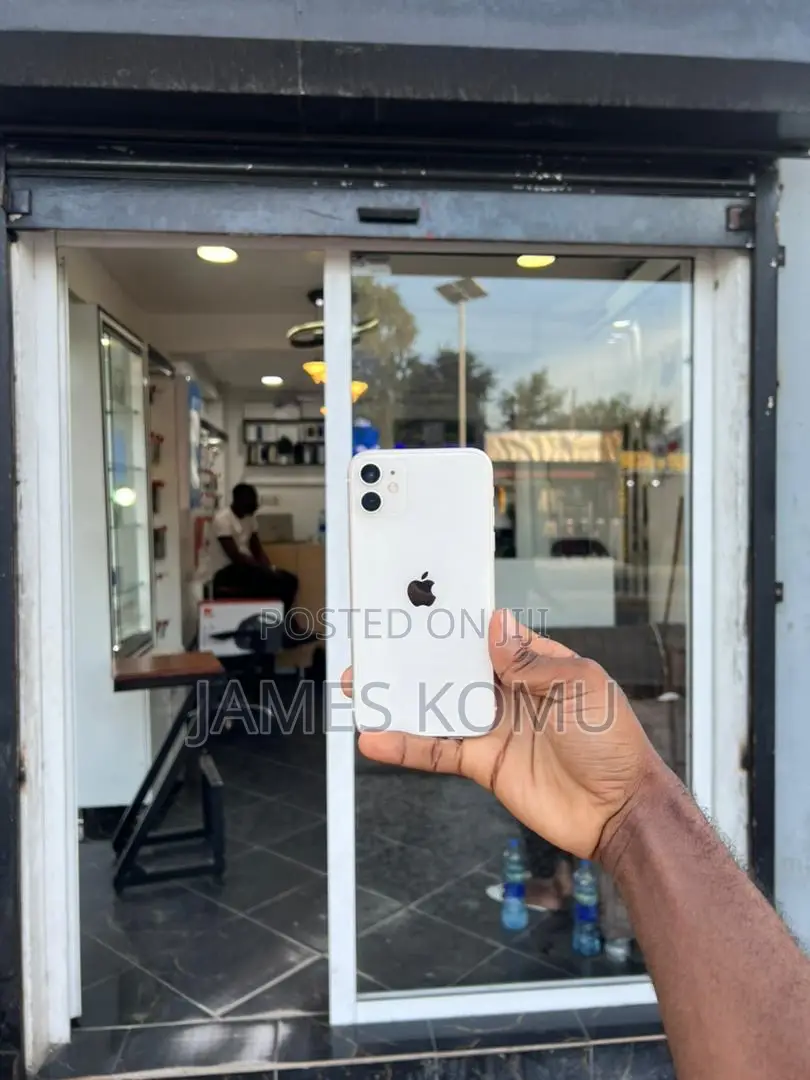 Apple iPhone 11 64 GB White