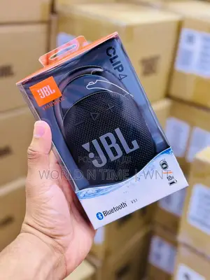JBL Clip 4 | Ultra-Portable Waterproof Speaker