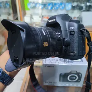 Canon EOS 5D Mark II DSLR Camera Sigma 10-20mm F3.5