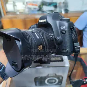 Canon EOS 5D Mark II DSLR Camera Sigma 10-20mm F3.5