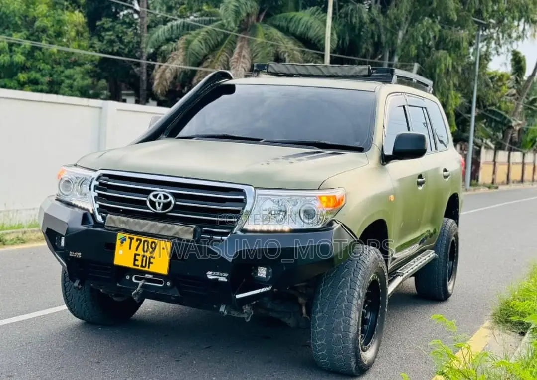 Toyota Land Cruiser 2010 Green