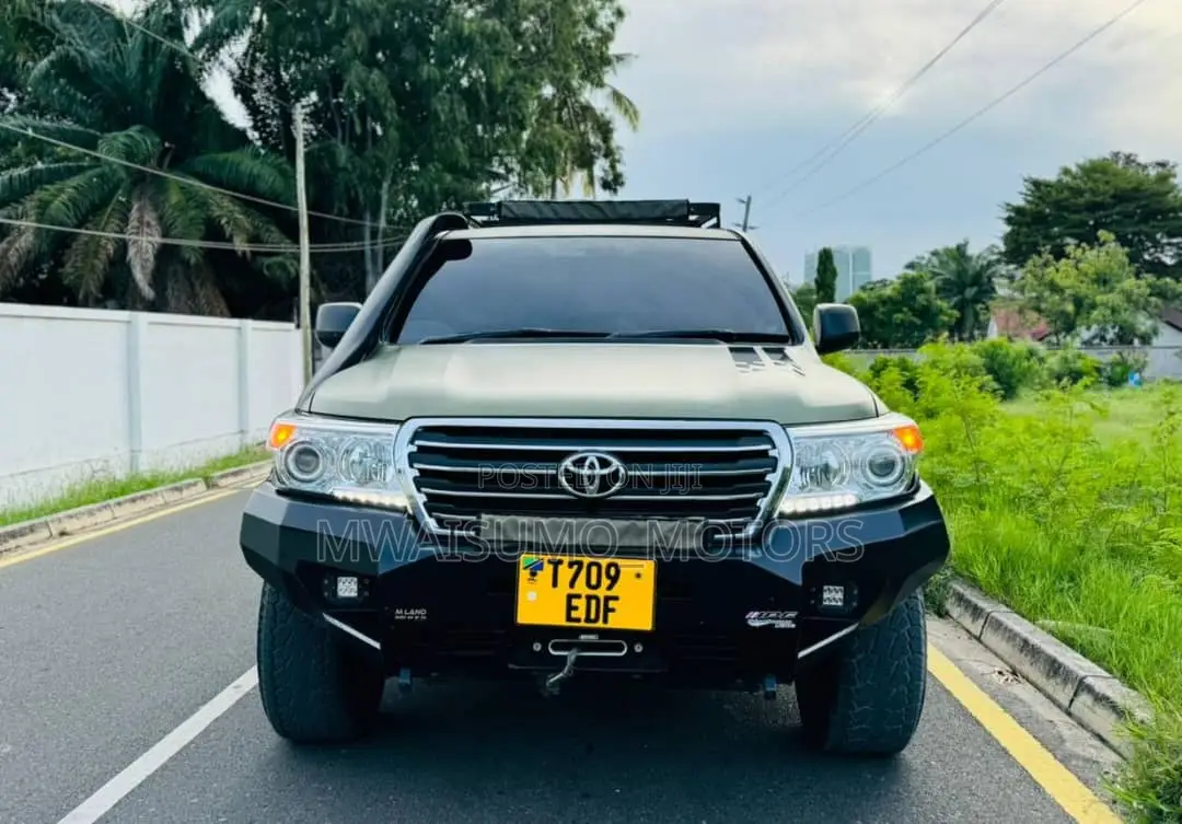 Toyota Land Cruiser 2010 Green