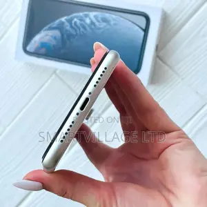 Apple iPhone XR 64 GB White