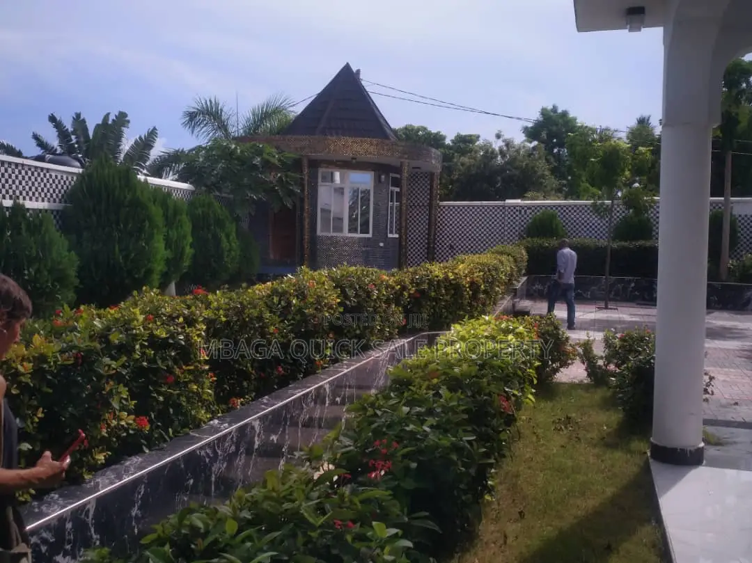 20bdrm House in Salasala, Mbezi for rent