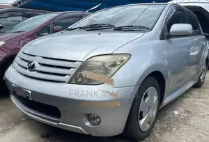 Toyota IST 2006 Silver