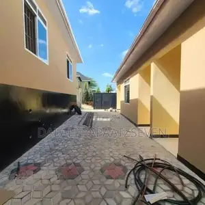 1bdrm Apartment in Dalalipapaatzseven, Kinondoni for rent