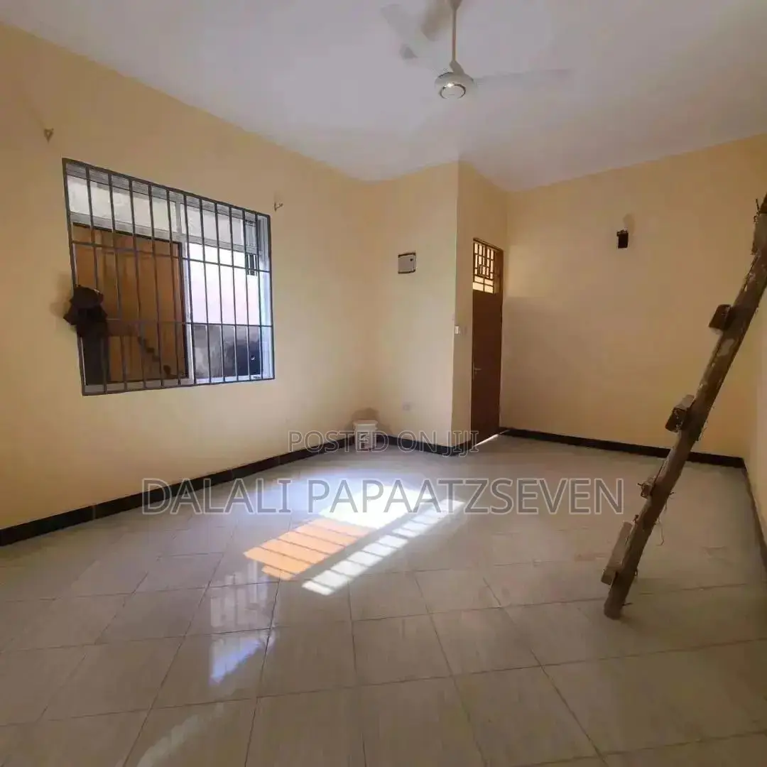 1bdrm Apartment in Dalalipapaatzseven, Kinondoni for rent