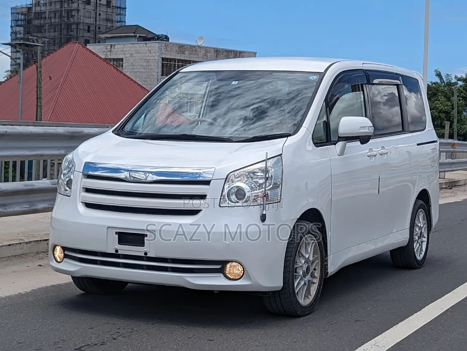 Toyota Noah 2008 White