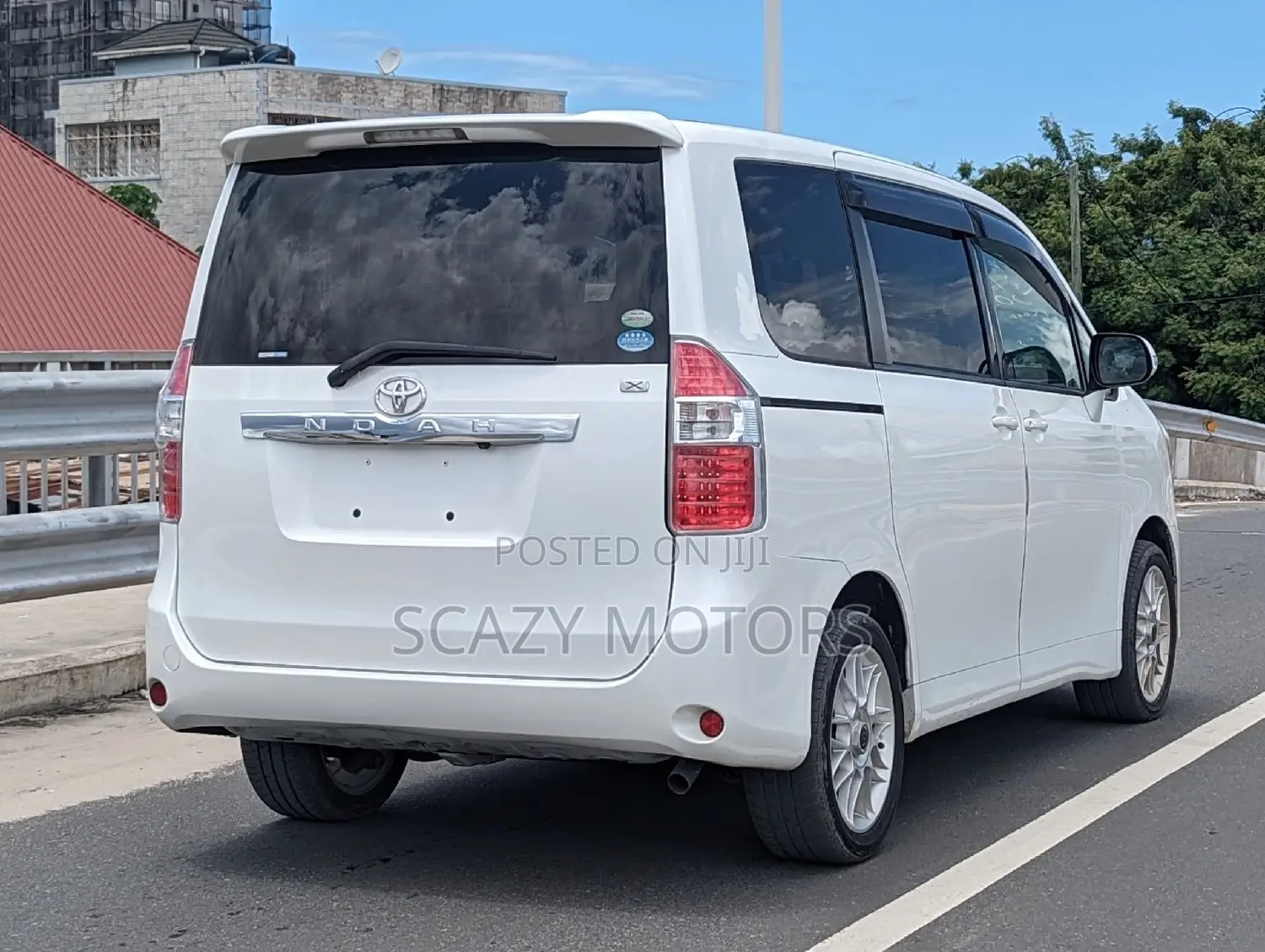 Toyota Noah 2008 White