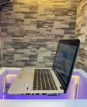 Laptop HP EliteBook 820 G3 8GB Intel Core I5 HDD+SSD 500GB